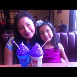 Meet your Posher, Mia